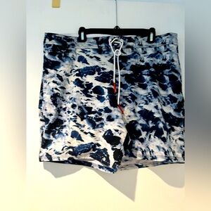 New With Tags AE Men’s XL Blue Tie Dye Swim Board Shorts